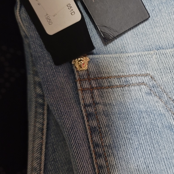 🌟Host Pick🌟VERSACE Floral Embroidered Jeans size 25 - Picture 14 of 14